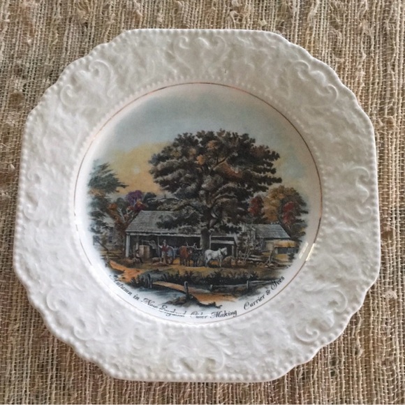 COLLECTIBLE PLATES ~ bundle/7 - Picture 2 of 8
